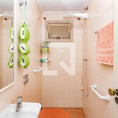 Casa à venda com 160m², 4 quartos e 2 vagasBanheiro 1