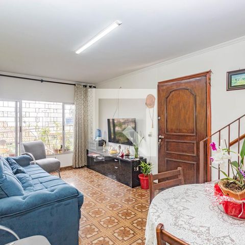 Casa à venda com 160m², 4 quartos e 2 vagasSala