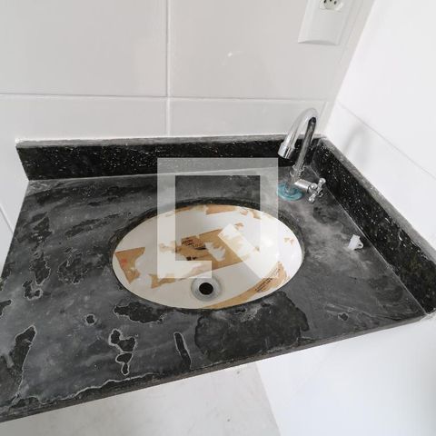 Apartamento à venda com 100m², 2 quartos e 1 vagaBanheiro da Suíte - Pia