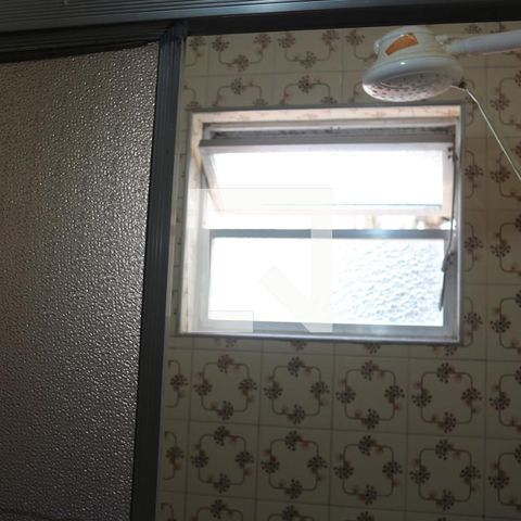 Casa à venda com 240m², 4 quartos e 2 vagasBanheiro 2