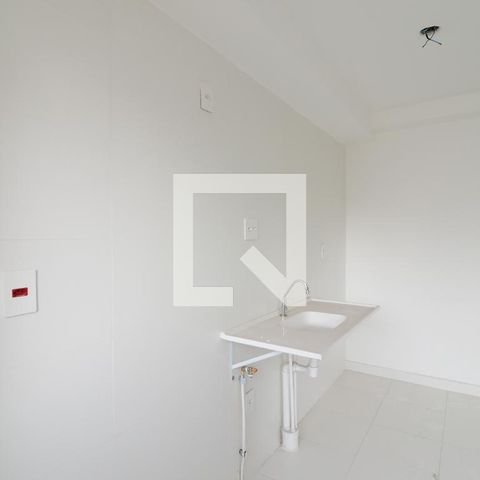 Apartamento à venda com 32m², 1 quarto e sem vaga Apartamento à venda com 32m², 1 quarto e sem vagaSala/Cozinha/Área de Serviço