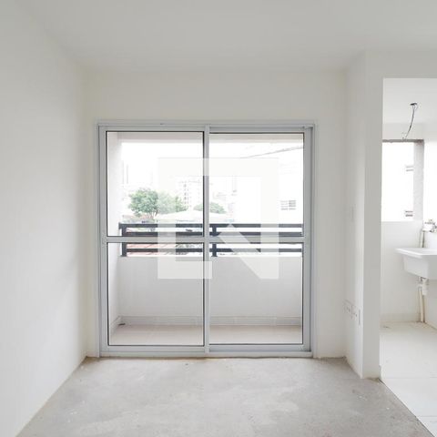 Apartamento à venda com 32m², 1 quarto e sem vaga Apartamento à venda com 32m², 1 quarto e sem vagaSala/Cozinha/Área de Serviço