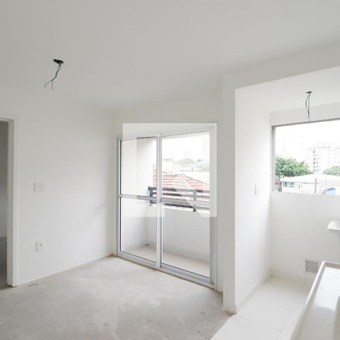 Apartamento à venda com 32m², 1 quarto e sem vaga Apartamento à venda com 32m², 1 quarto e sem vagaSala/Cozinha/Área de Serviço