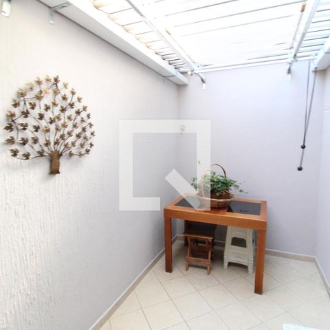 Casa de condomínio à venda com 155m², 3 quartos e 2 vagasSala - Varanda