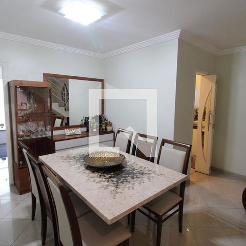 Casa de condomínio à venda com 155m², 3 quartos e 2 vagasSala