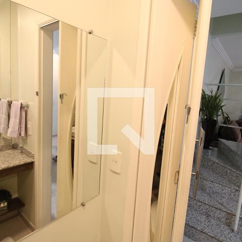 Casa de condomínio à venda com 155m², 3 quartos e 2 vagasBanheiro 1