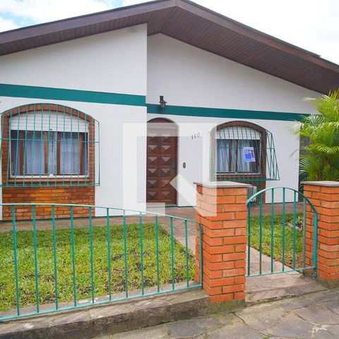 Casa à venda com 180m², 3 quartos e 2 vagasFachada