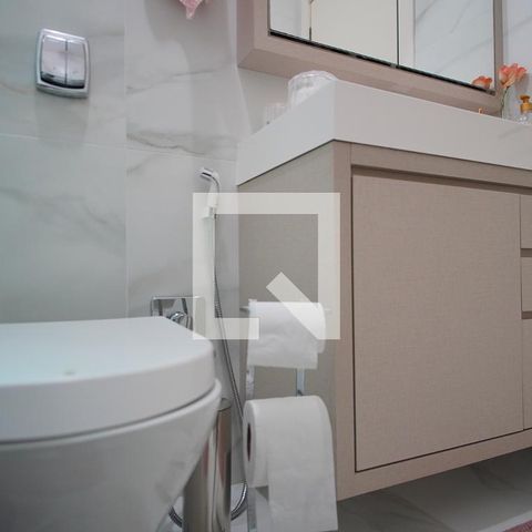 Casa à venda com 180m², 3 quartos e 2 vagasBanheiro da Suíte