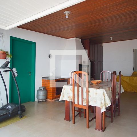 Casa à venda com 180m², 3 quartos e 2 vagasChurrasqueira