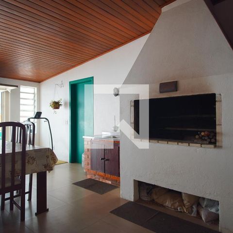 Casa à venda com 180m², 3 quartos e 2 vagasChurrasqueira