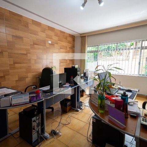 Casa à venda com 150m², 3 quartos e 2 vagassala