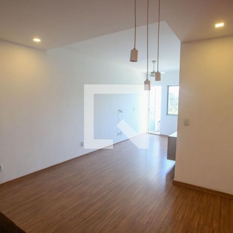 Apartamento à venda com 70m², 2 quartos e 1 vaga Apartamento à venda com 70m², 2 quartos e 1 vagaSala