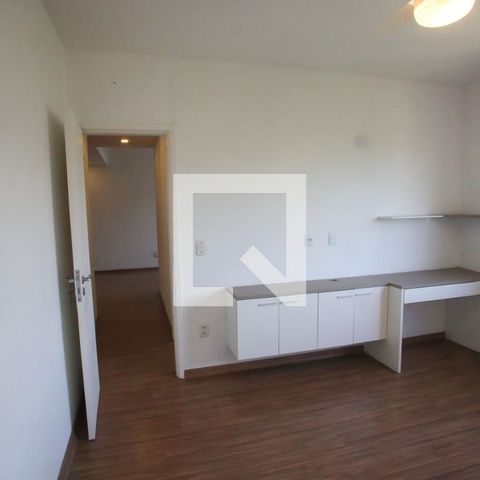 Apartamento à venda com 70m², 2 quartos e 1 vaga Apartamento à venda com 70m², 2 quartos e 1 vagaQuarto Suíte