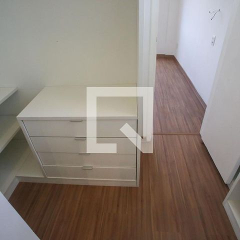 Apartamento à venda com 70m², 2 quartos e 1 vaga Apartamento à venda com 70m², 2 quartos e 1 vagaCloset da Suíte