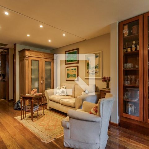 Casa de condomínio à venda com 220m², 4 quartos e 2 vagas Casa de condomínio à venda com 220m², 4 quartos e 2 vagasSala
