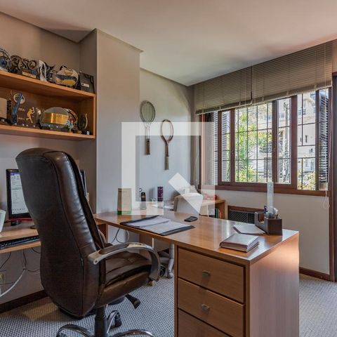 Casa de condomínio à venda com 220m², 4 quartos e 2 vagas Casa de condomínio à venda com 220m², 4 quartos e 2 vagasQuarto 3