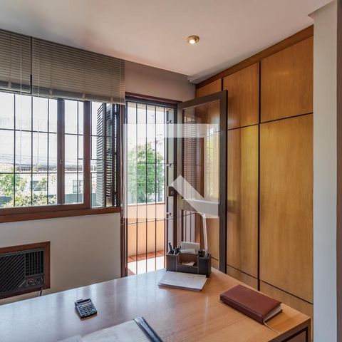 Casa de condomínio à venda com 220m², 4 quartos e 2 vagas Casa de condomínio à venda com 220m², 4 quartos e 2 vagasQuarto 3