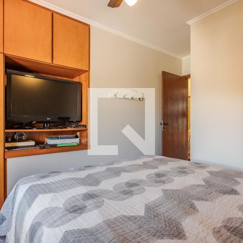 Casa de condomínio à venda com 220m², 4 quartos e 2 vagas Casa de condomínio à venda com 220m², 4 quartos e 2 vagasQuarto 1