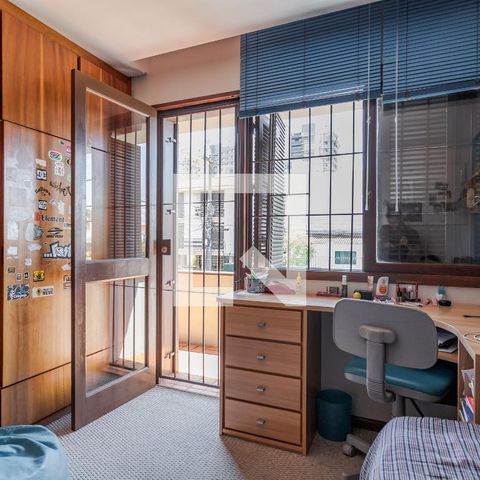 Casa de condomínio à venda com 220m², 4 quartos e 2 vagas Casa de condomínio à venda com 220m², 4 quartos e 2 vagasQuarto 2