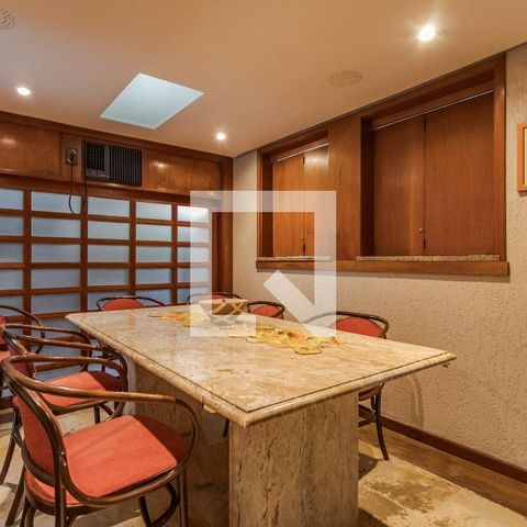 Casa de condomínio à venda com 220m², 4 quartos e 2 vagas Casa de condomínio à venda com 220m², 4 quartos e 2 vagasSala de Jantar
