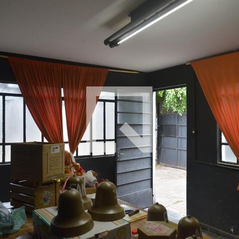 Casa à venda com 720m², 5 quartos e 3 vagasEdícula