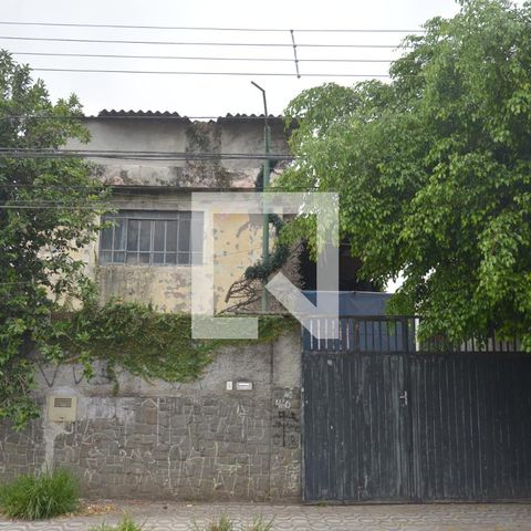 Casa à venda com 720m², 5 quartos e 3 vagasFachada