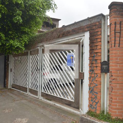 Casa à venda com 720m², 5 quartos e 3 vagasFachada