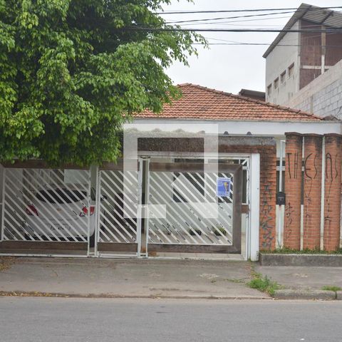 Casa à venda com 720m², 5 quartos e 3 vagasFachada