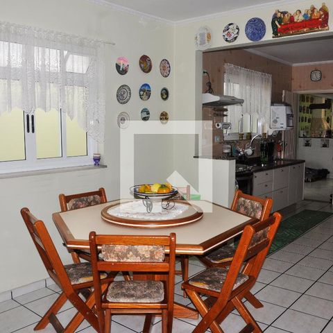 Casa à venda com 180m², 4 quartos e 3 vagasCozinha