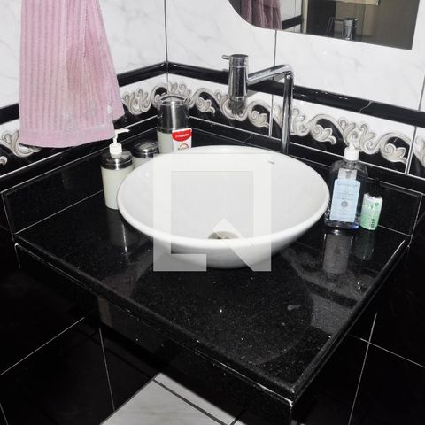 Casa à venda com 180m², 4 quartos e 3 vagasBanheiro