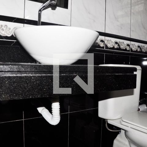 Casa à venda com 180m², 4 quartos e 3 vagasBanheiro