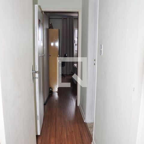 Casa à venda com 180m², 4 quartos e 3 vagasCorredor