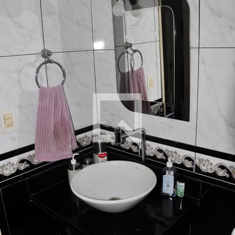 Casa à venda com 180m², 4 quartos e 3 vagasBanheiro