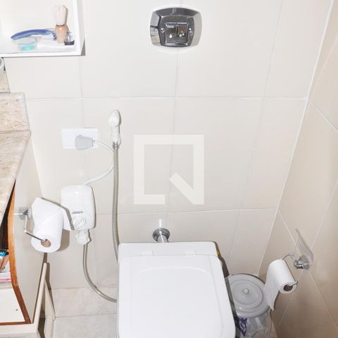 Casa à venda com 180m², 4 quartos e 3 vagasBanheiro/Quarto