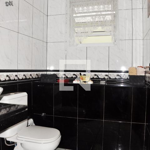 Casa à venda com 180m², 4 quartos e 3 vagasBanheiro