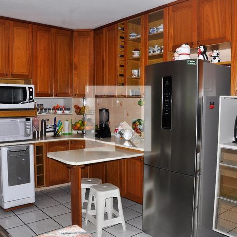 Casa à venda com 180m², 4 quartos e 3 vagasCozinha