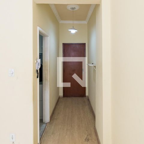 Apartamento à venda com 70m², 2 quartos e sem vagaSala - Hall da entrada