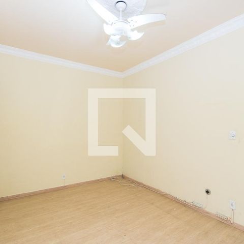 Apartamento à venda com 70m², 2 quartos e sem vagaSala