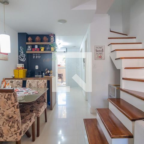 Casa de condomínio à venda com 96m², 2 quartos e 1 vaga Casa de condomínio à venda com 96m², 2 quartos e 1 vagaSala