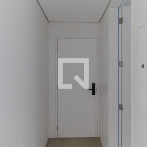 Apartamento à venda com 260m², 3 quartos e 3 vagas Apartamento à venda com 260m², 3 quartos e 3 vagasÁrea de Serviço