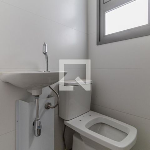 Apartamento à venda com 260m², 3 quartos e 3 vagas Apartamento à venda com 260m², 3 quartos e 3 vagasBanheiro de Serviço