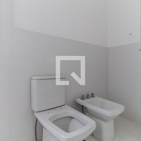 Apartamento à venda com 260m², 3 quartos e 3 vagas Apartamento à venda com 260m², 3 quartos e 3 vagasBanheiro da Suíte 3