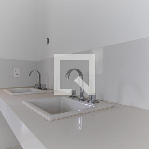 Apartamento à venda com 260m², 3 quartos e 3 vagas Apartamento à venda com 260m², 3 quartos e 3 vagasBanheiro da Suíte 3