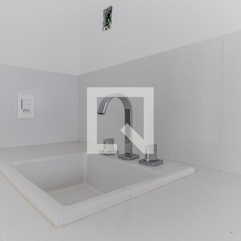 Apartamento à venda com 260m², 3 quartos e 3 vagas Apartamento à venda com 260m², 3 quartos e 3 vagasBanheiro da Suíte 2