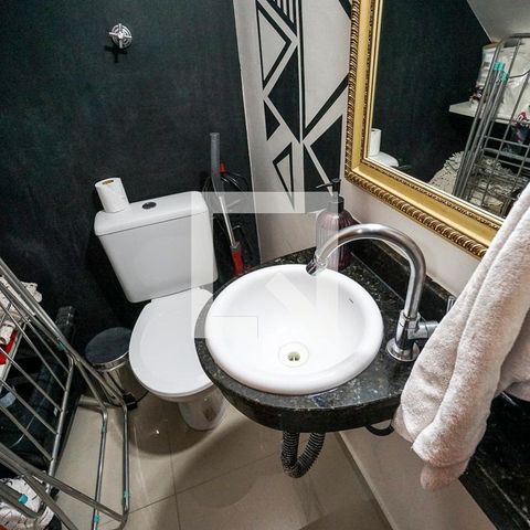 Casa à venda com 75m², 2 quartos e 2 vagasLavabo
