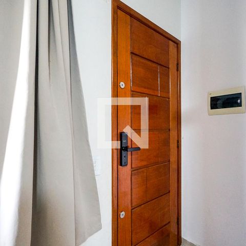Casa à venda com 75m², 2 quartos e 2 vagasSala