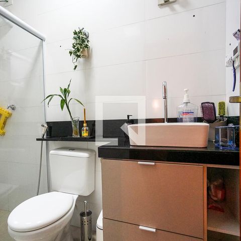 Casa à venda com 75m², 2 quartos e 2 vagasBanheiro
