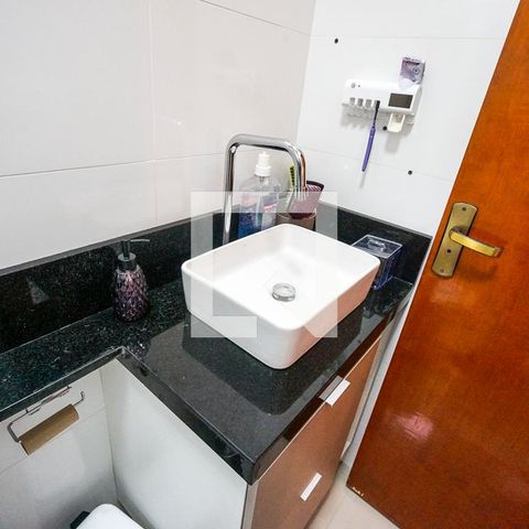 Casa à venda com 75m², 2 quartos e 2 vagasBanheiro