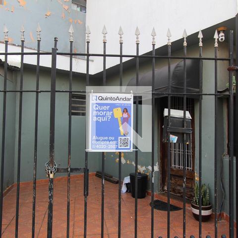 Casa à venda com 213m², 1 quarto e 1 vaga Casa à venda com 213m², 1 quarto e 1 vagaFachada