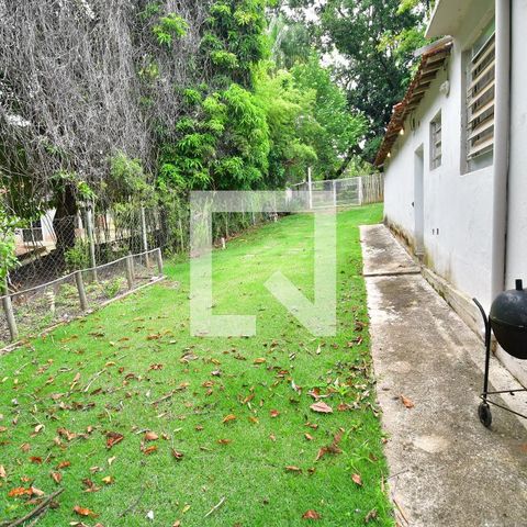 Casa à venda com 160m², 2 quartos e 5 vagasGaragem lateral